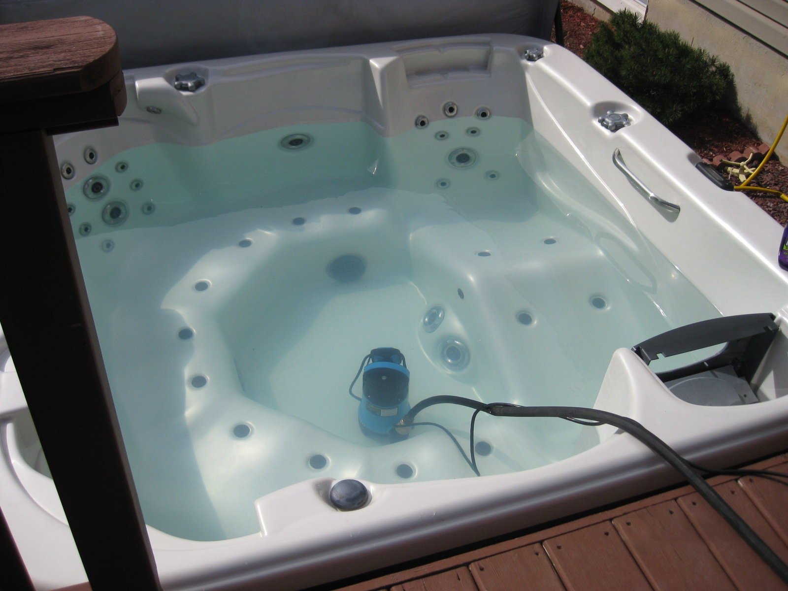 110v Voltage Vs 220v Hot Tubs Which Is Better