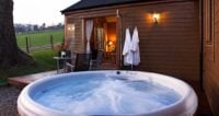 hot-tubs-e1497946241884